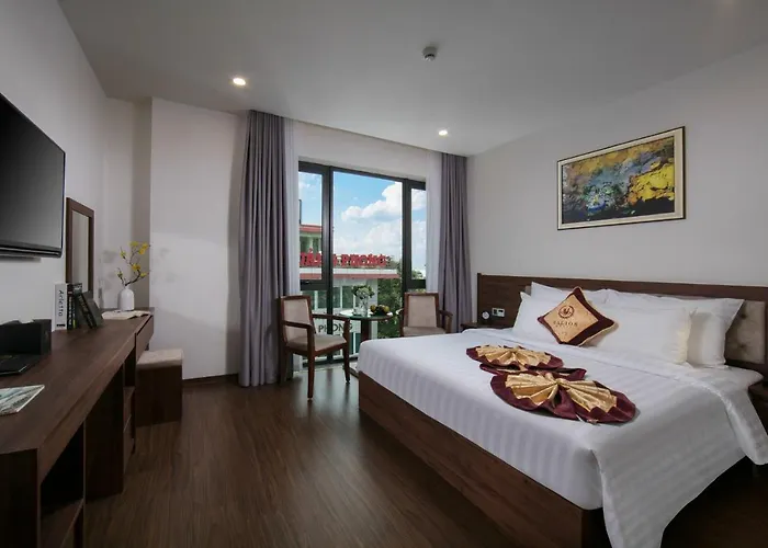 Nguyen Du Khách sạn 4*