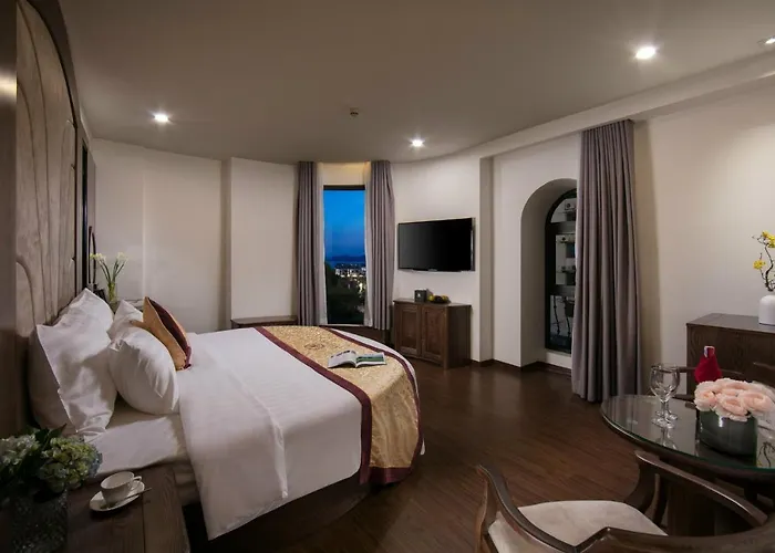 Nguyen Du Khách sạn Hạ Long