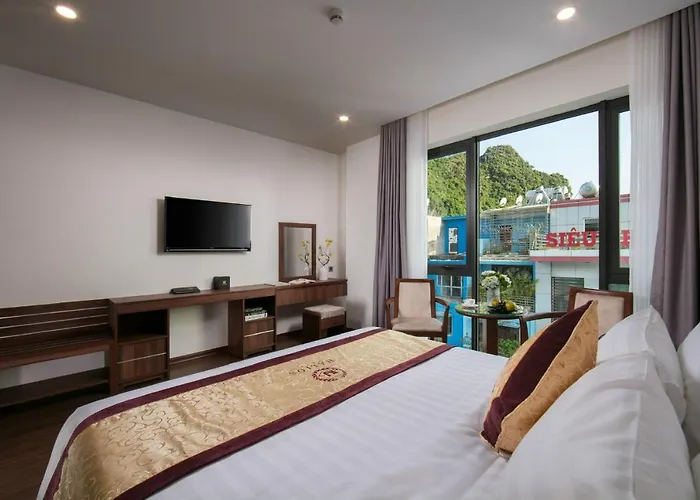 Nguyen Du 4*