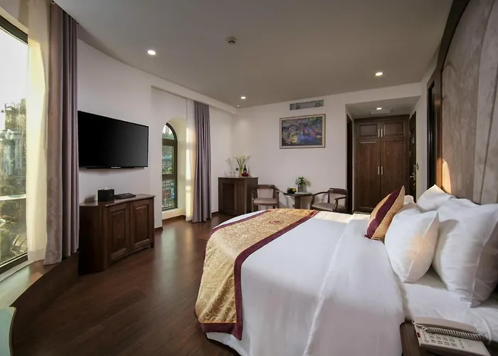 Khách sạn Nguyen Du 4*